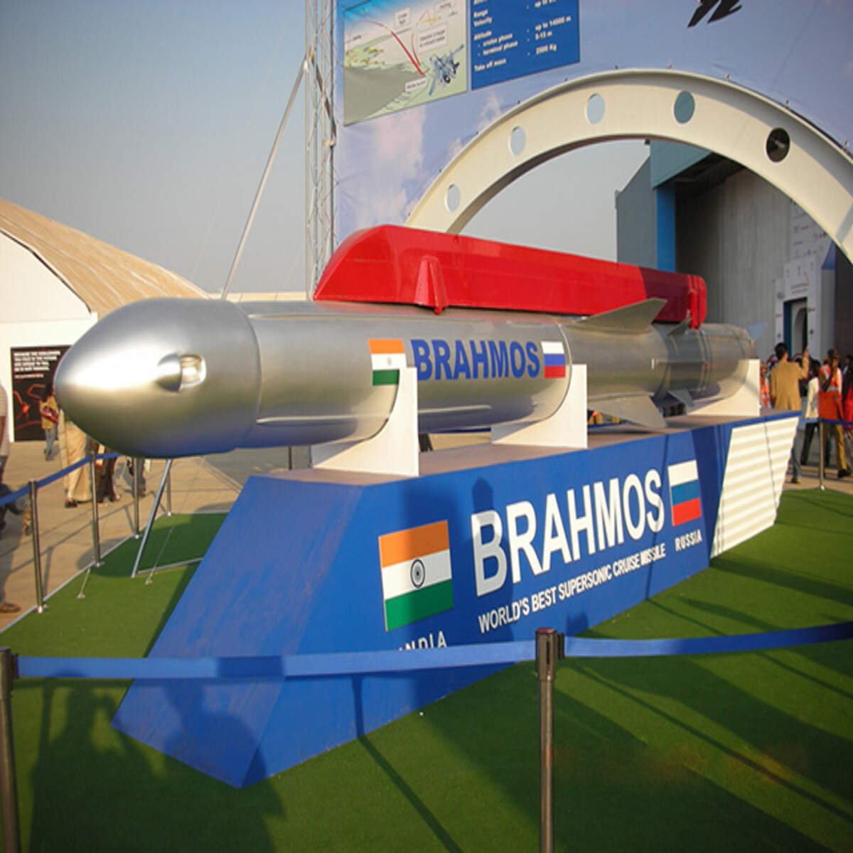 BrahMos Pavilion Dominates Dubai Airshow 2025 as Operation Sindoor Success Triples Global Export Inquiries